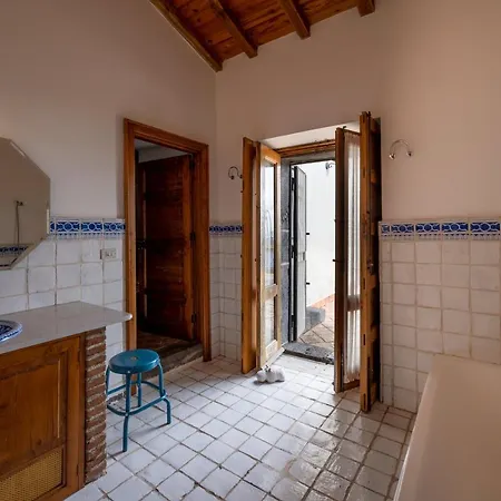 La Tenuta Del Poeta- Entire With Private Pool 别墅 *